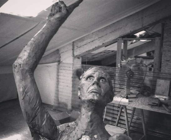 escultura de don quijote desnudo